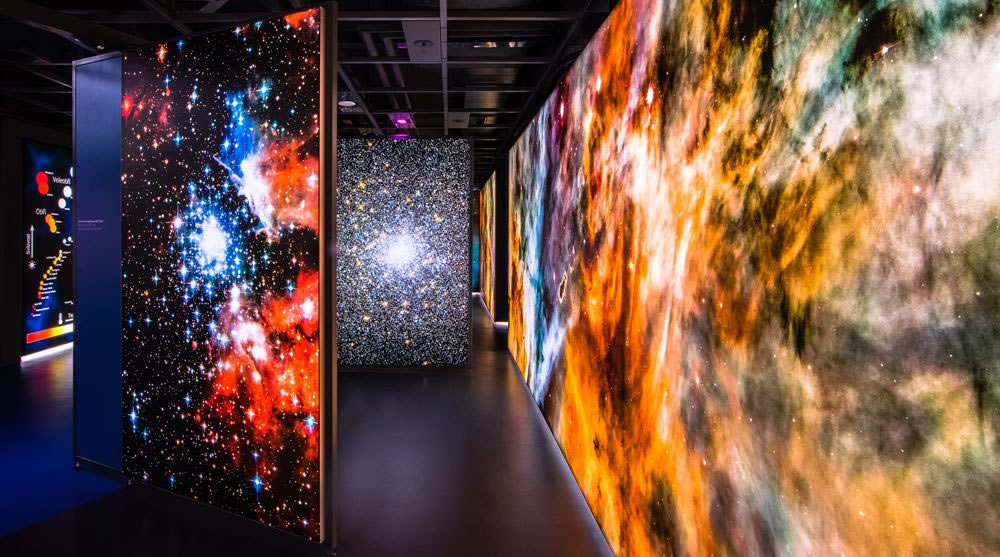 ZU820TST Projection Wall